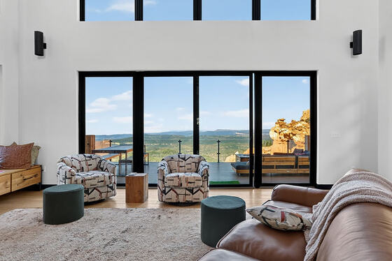 Living, toward the glass