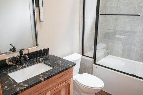 Guest bath, tub and tile